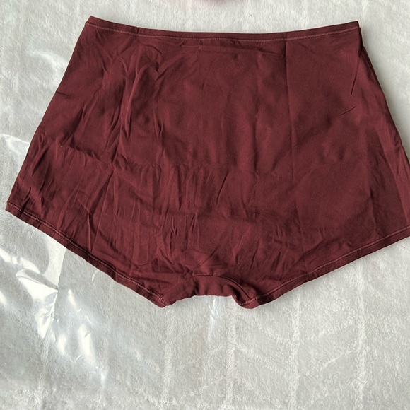 (3) Skims Fits Everybody Boy Shorts - Picture 12 of 16